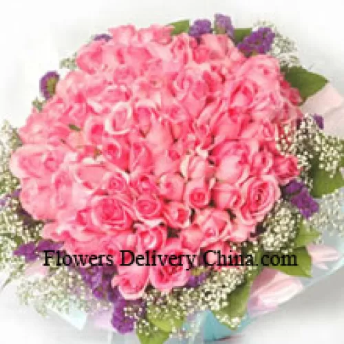 Strauß aus 100 rosa Rosen mit Füllern